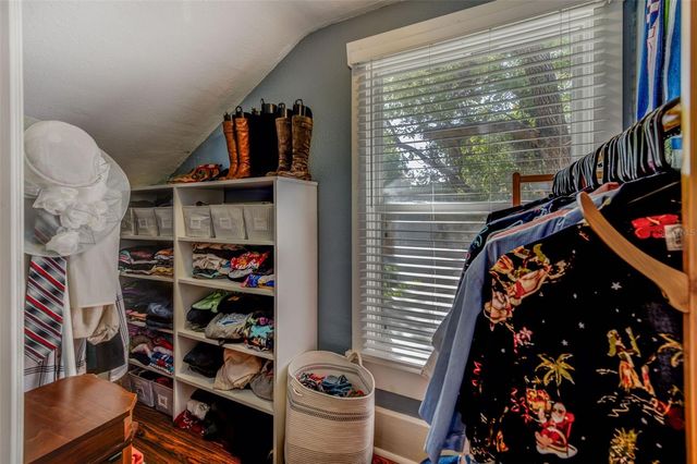 615 GROVE STREET N, St Petersburg, FL 33701