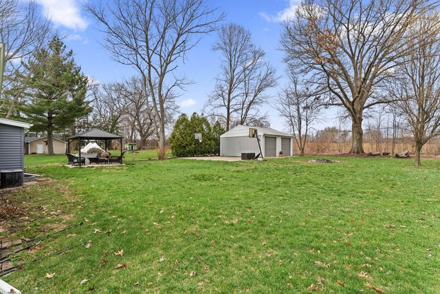 31486 County Line Road, Dowagiac, MI 49047