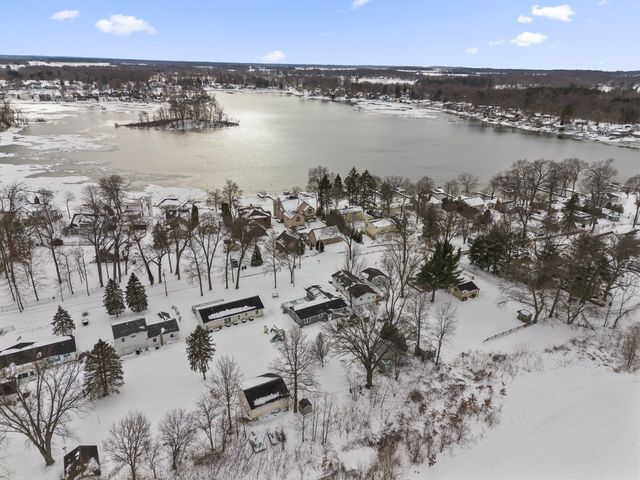 31486 County Line Road, Dowagiac, MI 49047