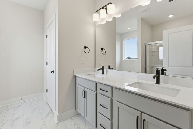 1443 Charles Drive, Chapel Hill, TN 37034