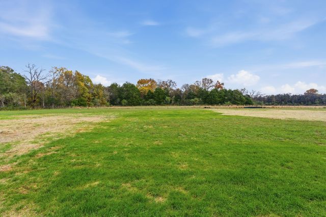 1443 Charles Drive, Chapel Hill, TN 37034