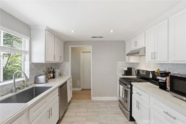 1224 24th, Santa Monica, CA 90404