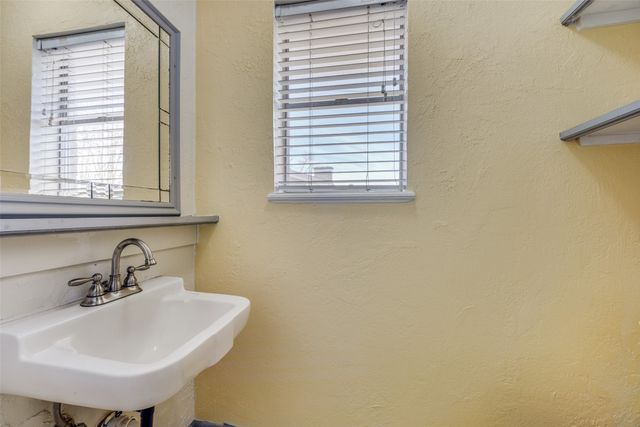1405 Lakewood Drive, Sherman, TX 75092
