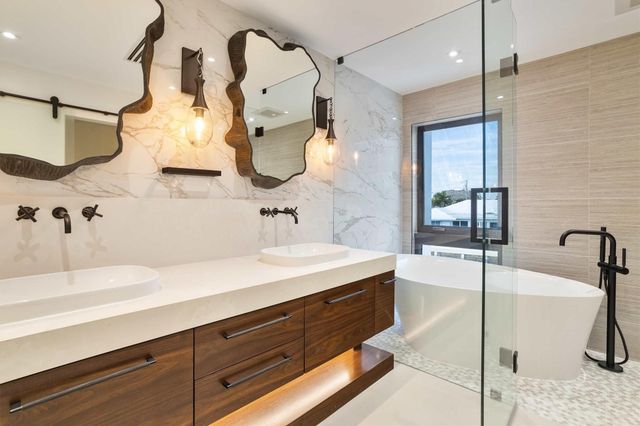 2791 NE 57th Court, Fort Lauderdale, FL 33308
