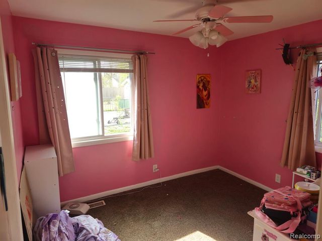 1353 E Decamp Street, Burton, MI 48529