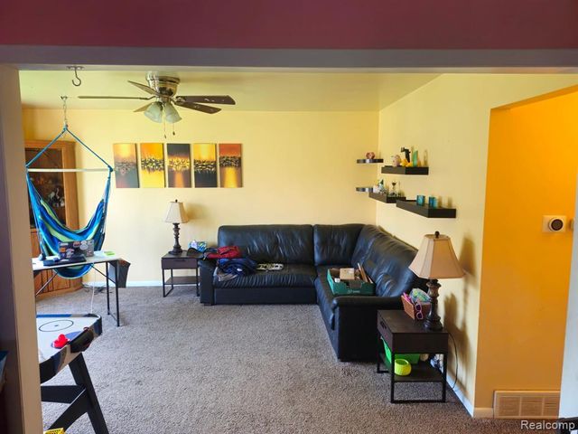 1353 E Decamp Street, Burton, MI 48529