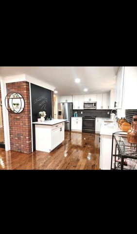 10 Oriole Road, Windham, NH 03087
