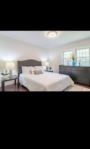 10 Oriole Road, Windham, NH 03087