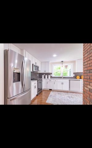 10 Oriole Road, Windham, NH 03087