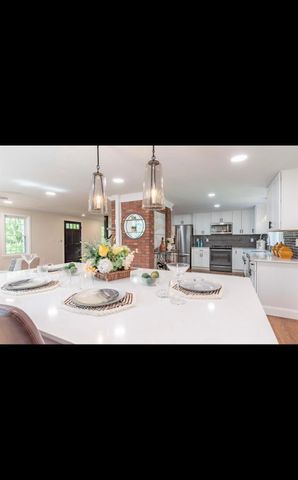10 Oriole Road, Windham, NH 03087