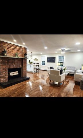 10 Oriole Road, Windham, NH 03087