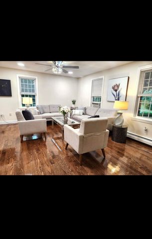 10 Oriole Road, Windham, NH 03087