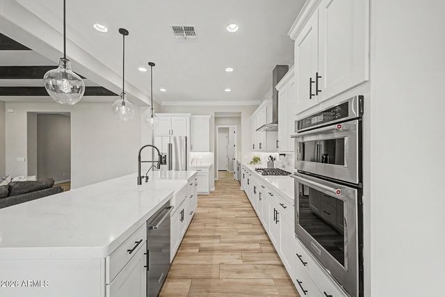 8018 E JAEGER Street, Mesa, AZ 85207