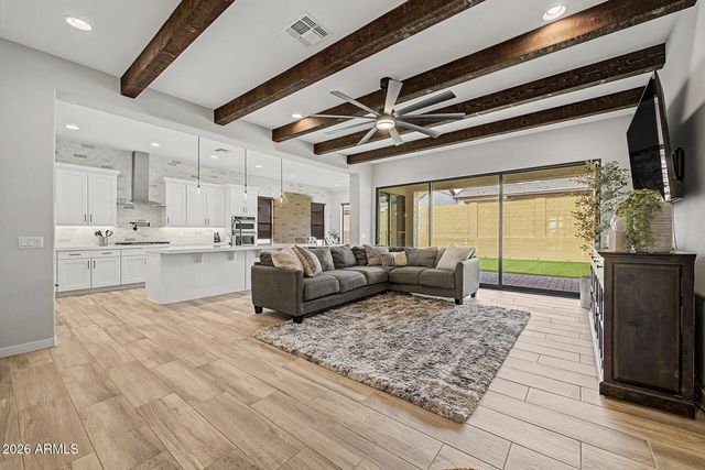 8018 E JAEGER Street, Mesa, AZ 85207