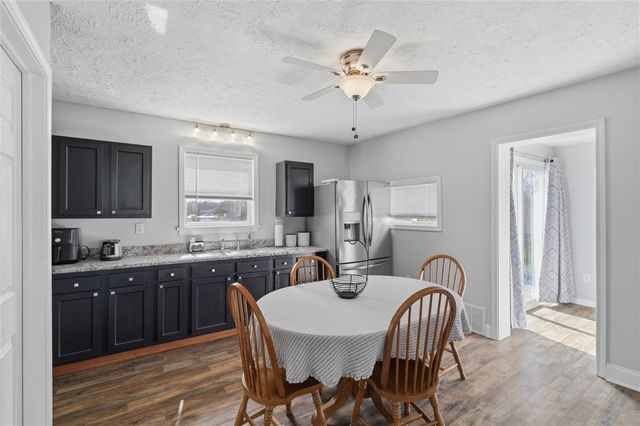 1605 4th St, Patterson Twp, PA 15010