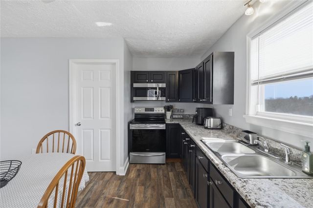 1605 4th St, Patterson Twp, PA 15010