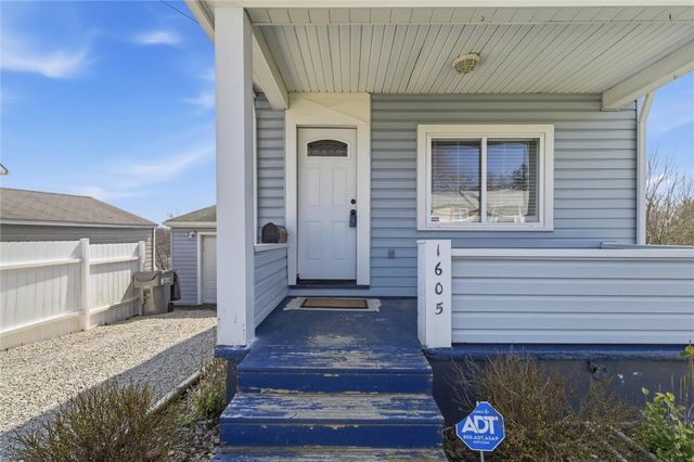 1605 4th St, Patterson Twp, PA 15010