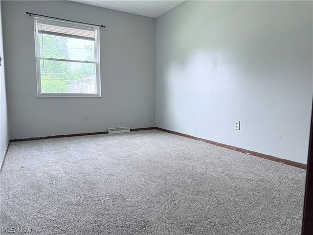 1750 Oneida Avenue, Cuyahoga Falls, OH 44221