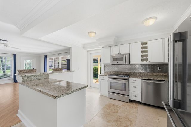 2685 SE 6th Street, Pompano Beach, FL 33062