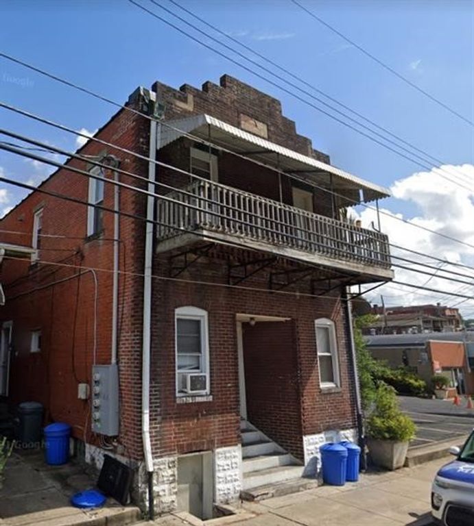 520 Brinton Ave, Trafford, PA 15085