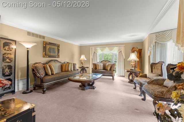 30060 Bristol Lane, Bingham Farms, MI 48025