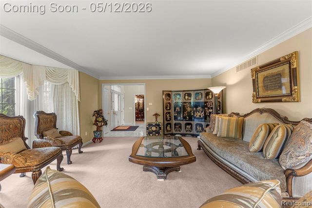30060 Bristol Lane, Bingham Farms, MI 48025