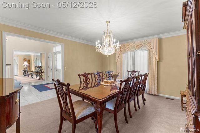 30060 Bristol Lane, Bingham Farms, MI 48025