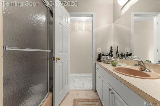 30060 Bristol Lane, Bingham Farms, MI 48025