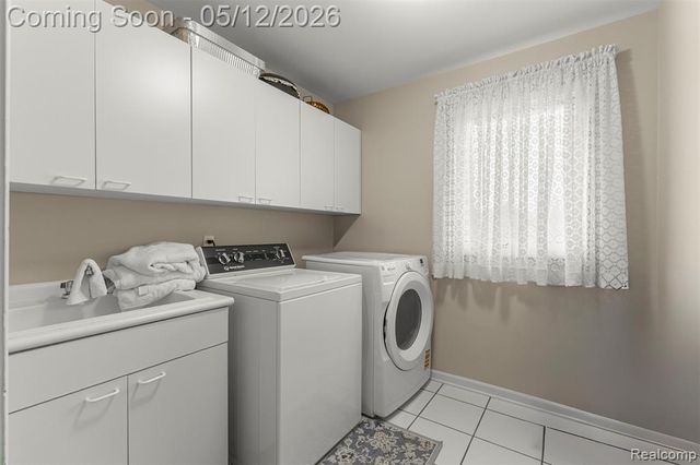 30060 Bristol Lane, Bingham Farms, MI 48025