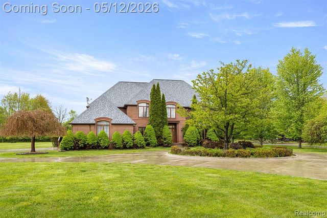 30060 Bristol Lane, Bingham Farms, MI 48025