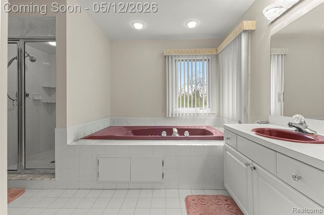 30060 Bristol Lane, Bingham Farms, MI 48025