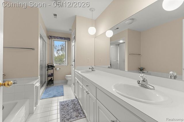 30060 Bristol Lane, Bingham Farms, MI 48025