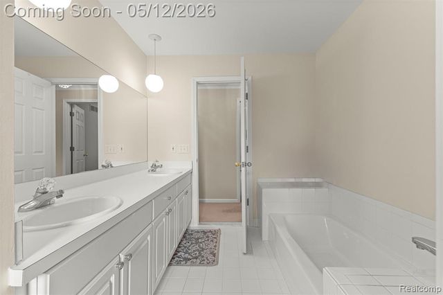 30060 Bristol Lane, Bingham Farms, MI 48025