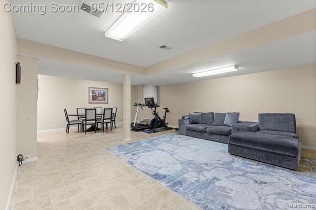 30060 Bristol Lane, Bingham Farms, MI 48025