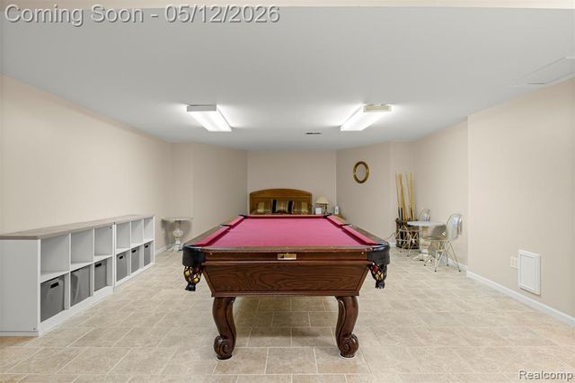 30060 Bristol Lane, Bingham Farms, MI 48025