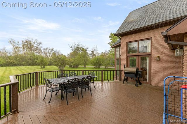 30060 Bristol Lane, Bingham Farms, MI 48025