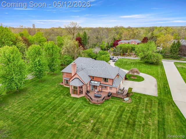 30060 Bristol Lane, Bingham Farms, MI 48025