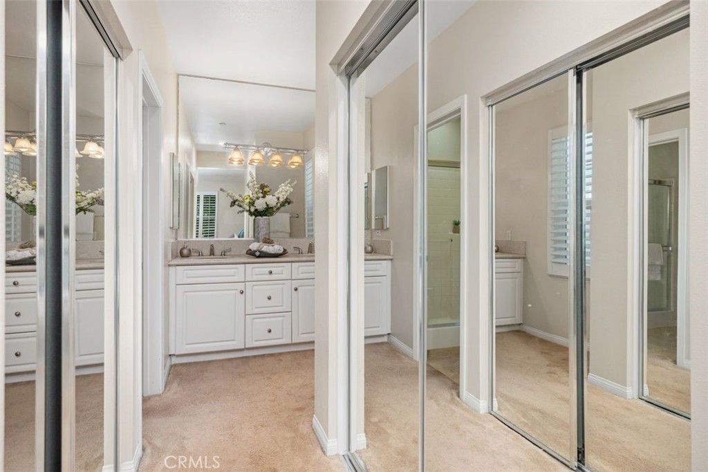 Image 24 of property listing at 33 Flowerbud, Irvine, CA 92603