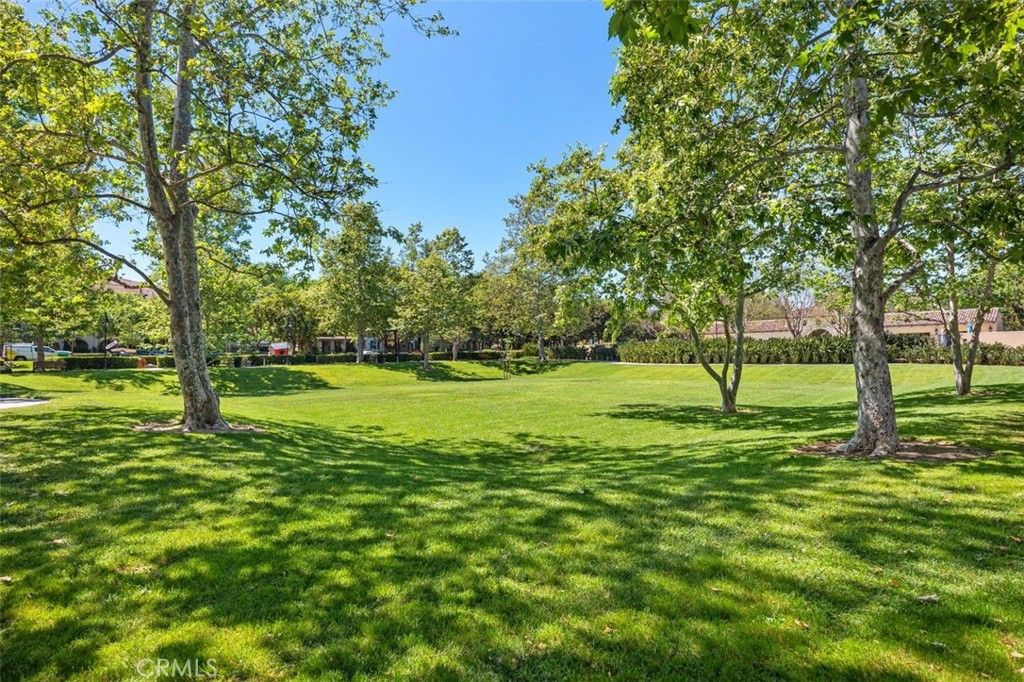Image 29 of property listing at 33 Flowerbud, Irvine, CA 92603