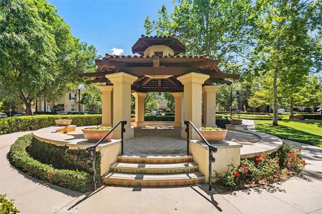 Image 30 of property listing at 33 Flowerbud, Irvine, CA 92603