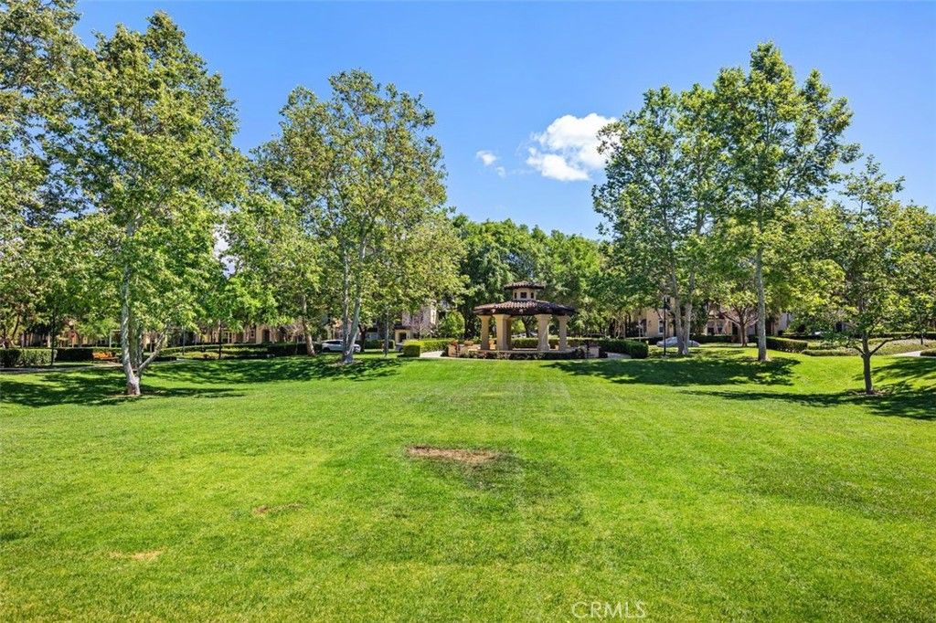 Image 36 of property listing at 33 Flowerbud, Irvine, CA 92603