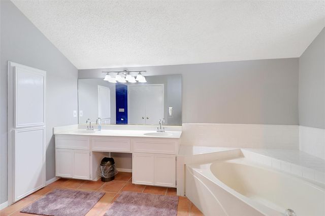 1701 E New Hope DR, Cedar Park, TX 78641