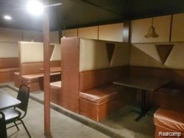 7455 Fenkell Street, Detroit, MI 48238