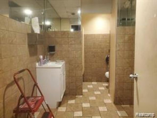 7455 Fenkell Street, Detroit, MI 48238