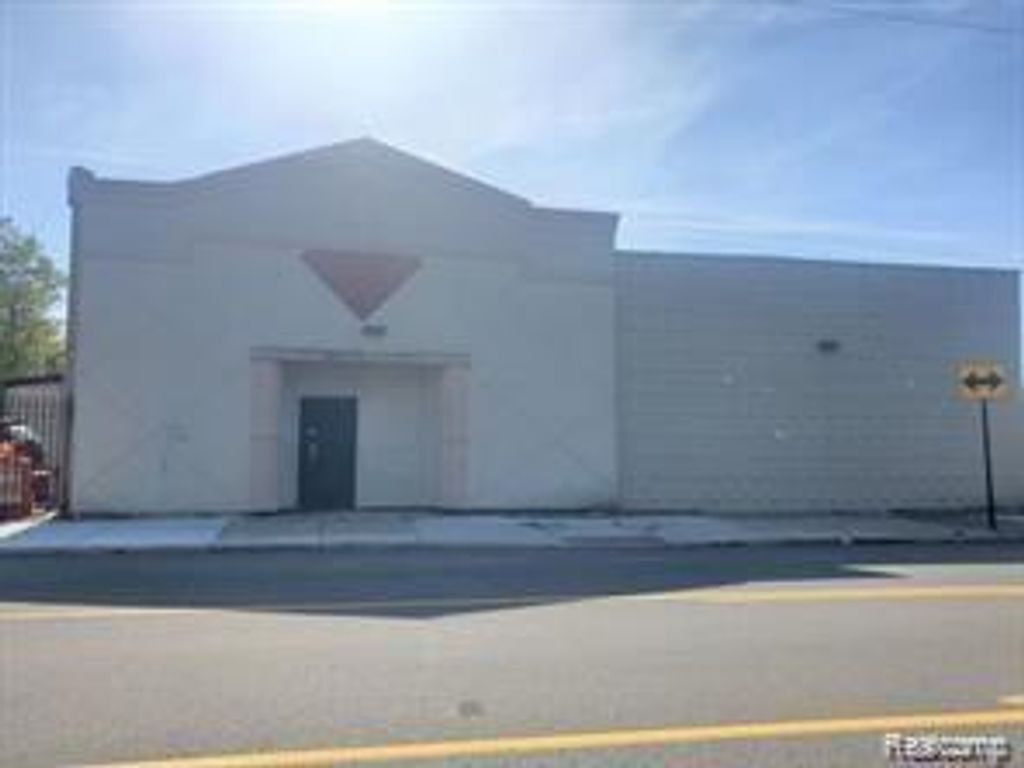 7455 Fenkell Street, Detroit, MI 48238