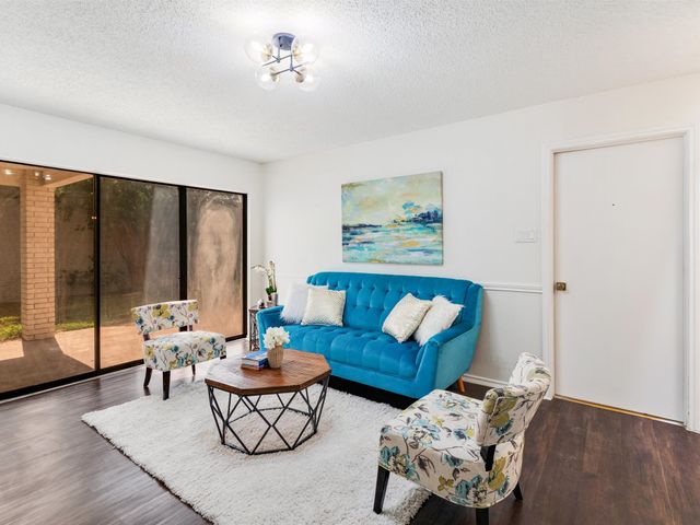 1210 Alameda Drive, Carrollton, TX 75007