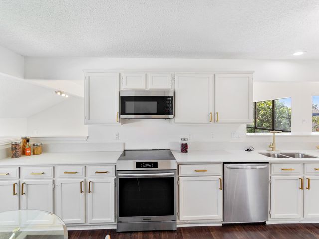 1210 Alameda Drive, Carrollton, TX 75007