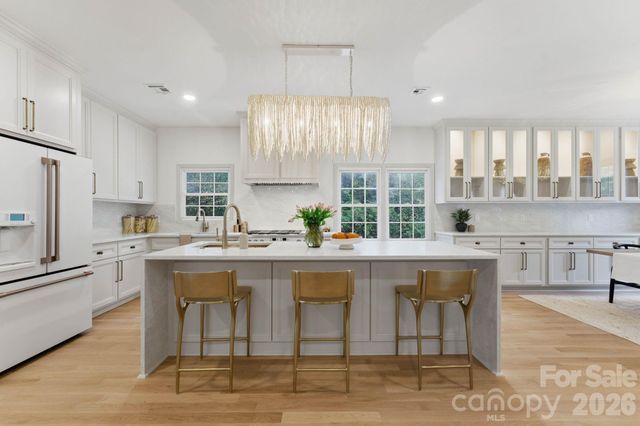 2823 Wickersham Road, Charlotte, NC 28211