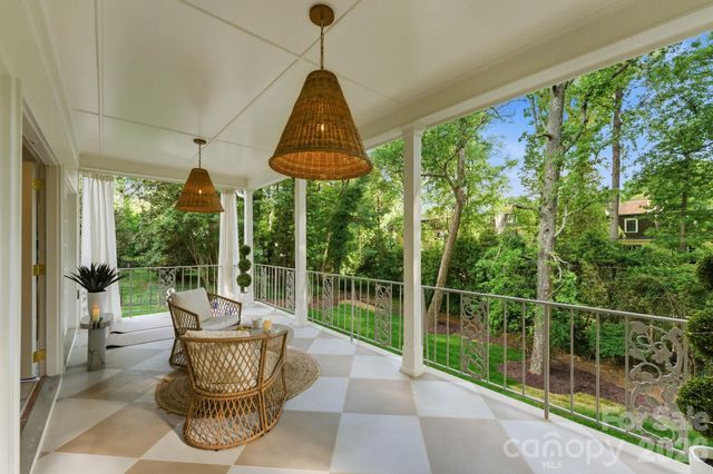 2823 Wickersham Road, Charlotte, NC 28211