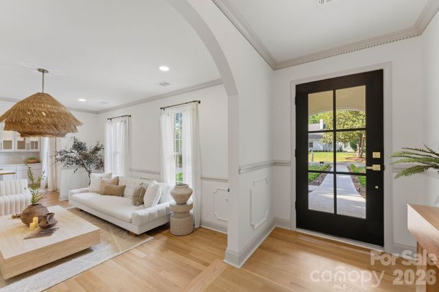 2823 Wickersham Road, Charlotte, NC 28211